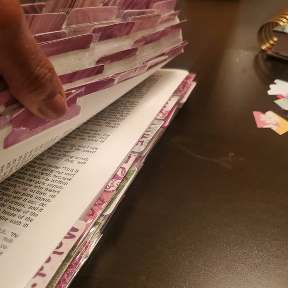 Bible tabs. Colorful. You fill in yourself. - Picture 2 of 4